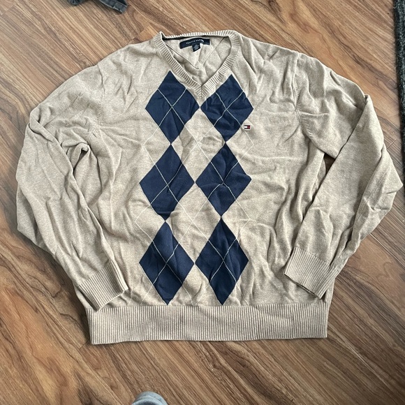 Tommy Hilfiger Argyle Sweater - Picture 1 of 3